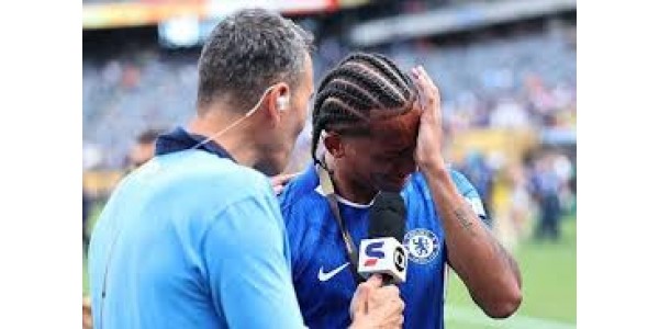 O jogador mais sortudo em transferências é João Pedro O jogador mais sortudo em transferências é João Pedro